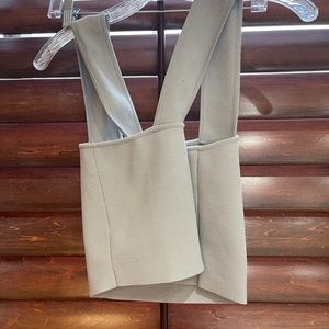 Grey cropped shirt cross cross back ❣️